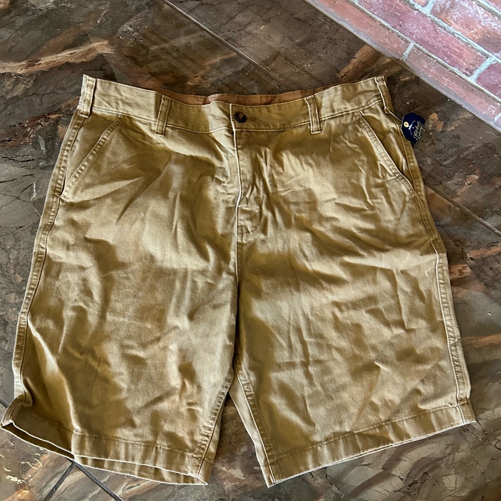 Men’s Tilly’s shorts never worn with tags